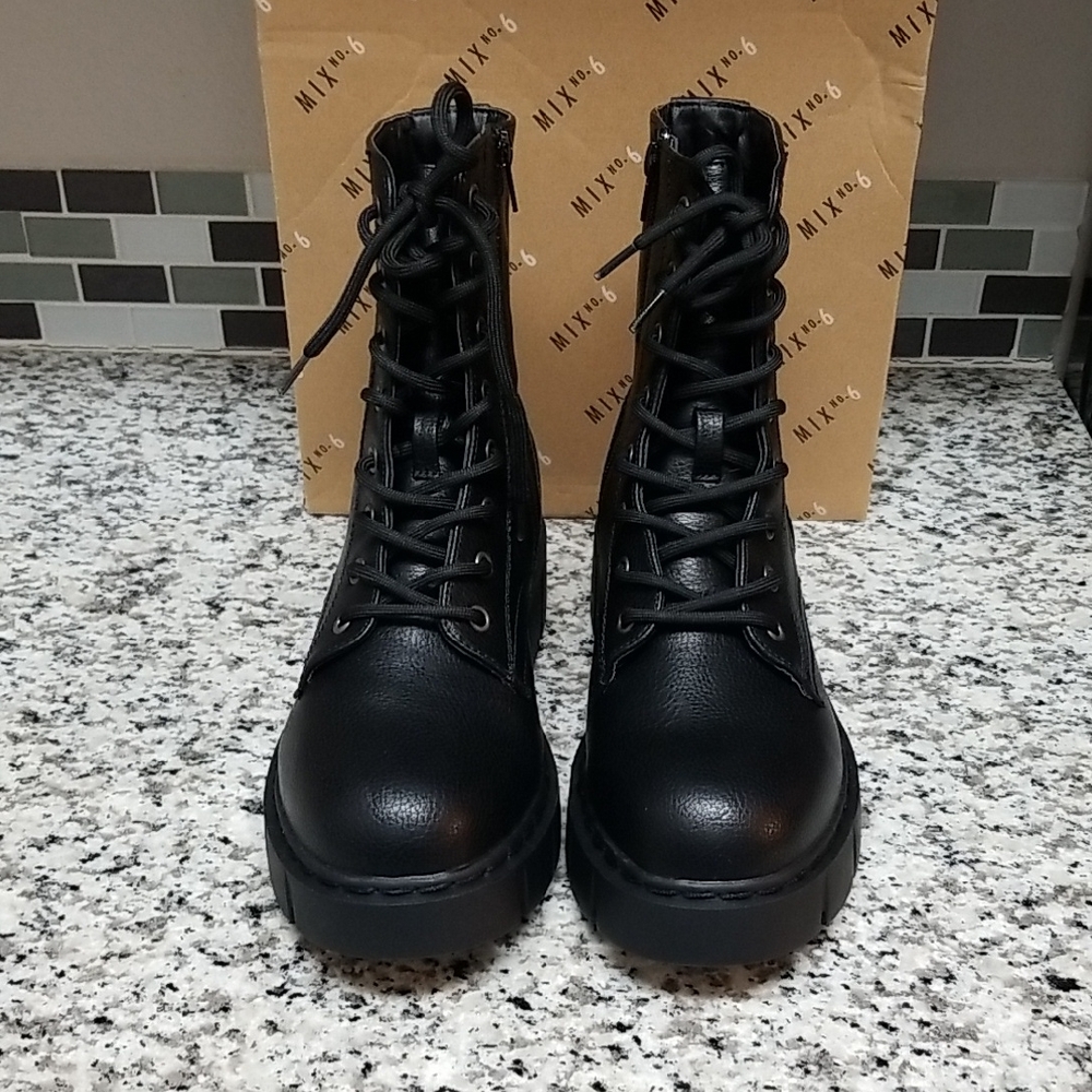 MIX NO. 6 BLACK COMBAT BOOTS, 9 WIDE